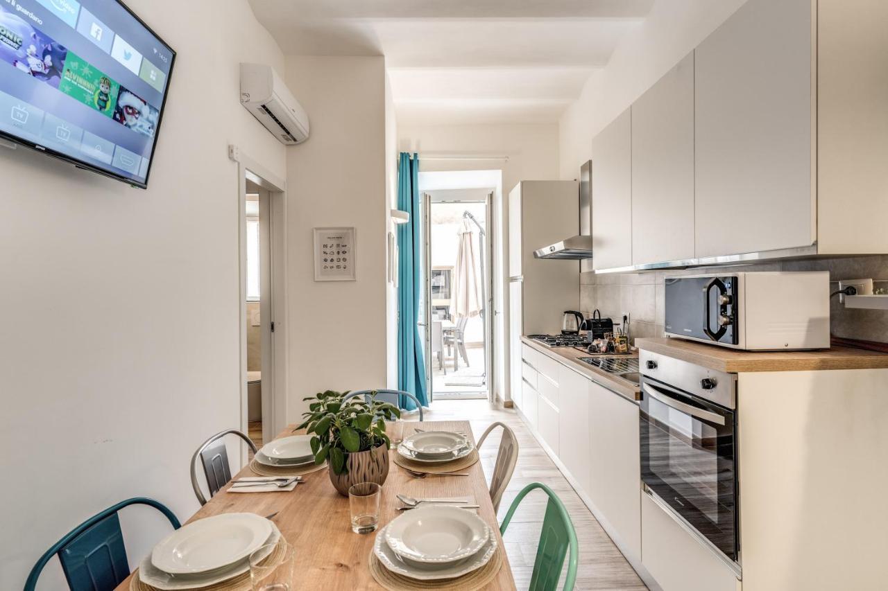 Nala Luxury Apartment With Terrace Rome Bagian luar foto