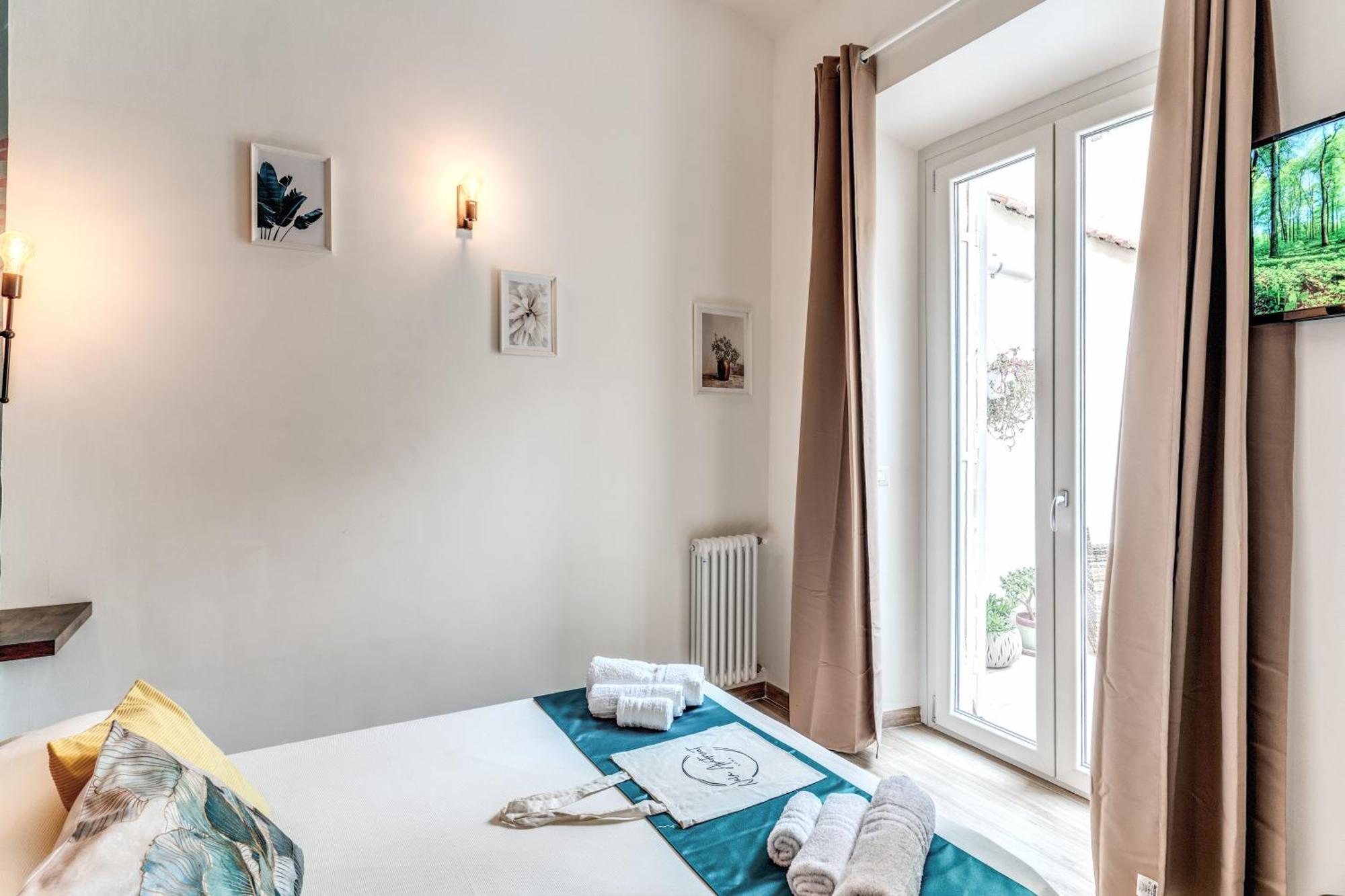 Nala Luxury Apartment With Terrace Rome Bagian luar foto